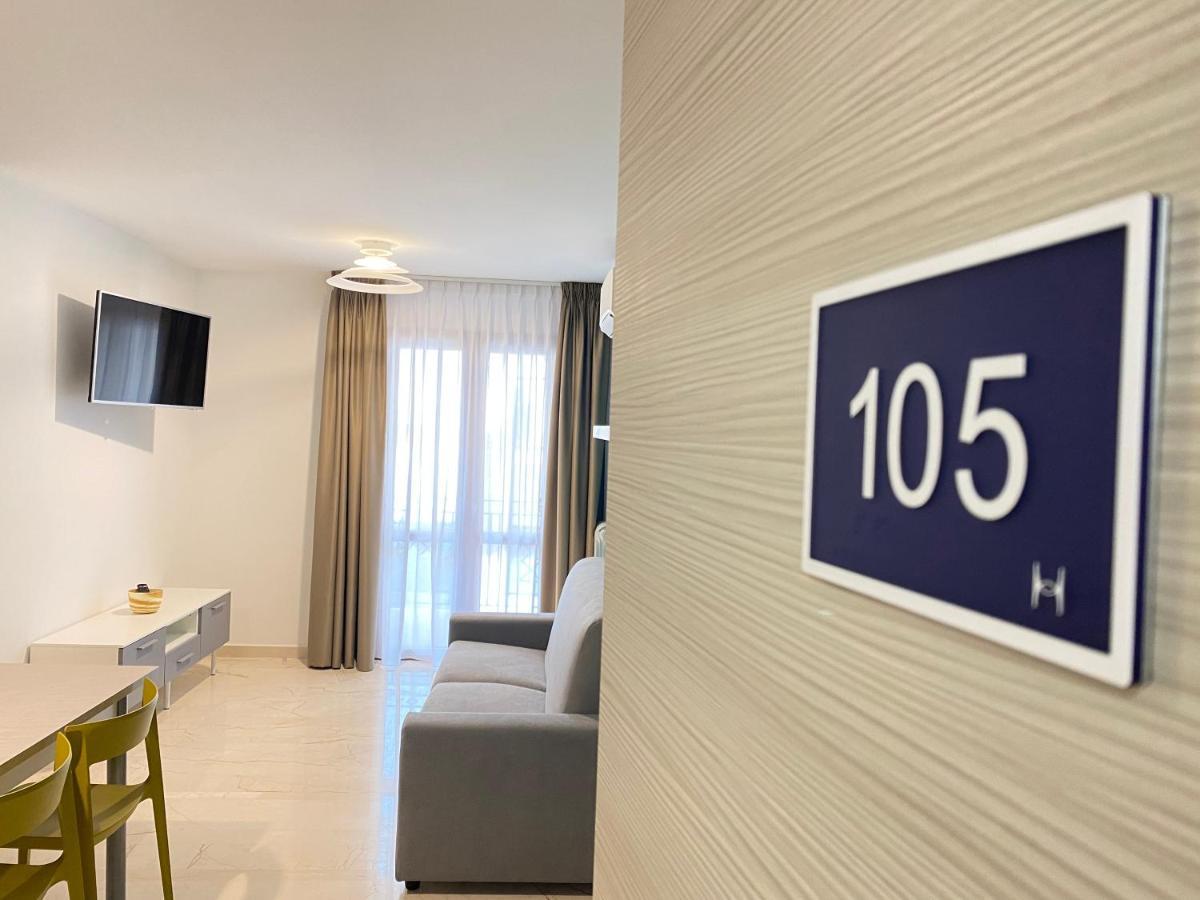 Azzurra Apartments Balestrate Eksteriør billede