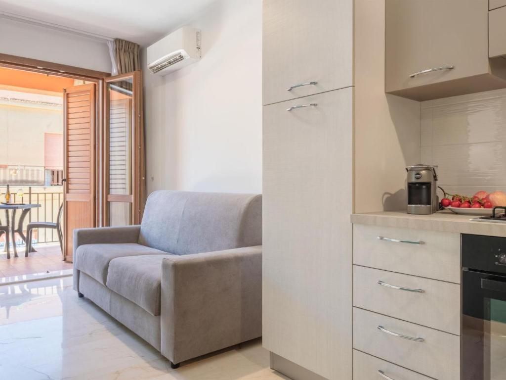 Azzurra Apartments Balestrate Eksteriør billede