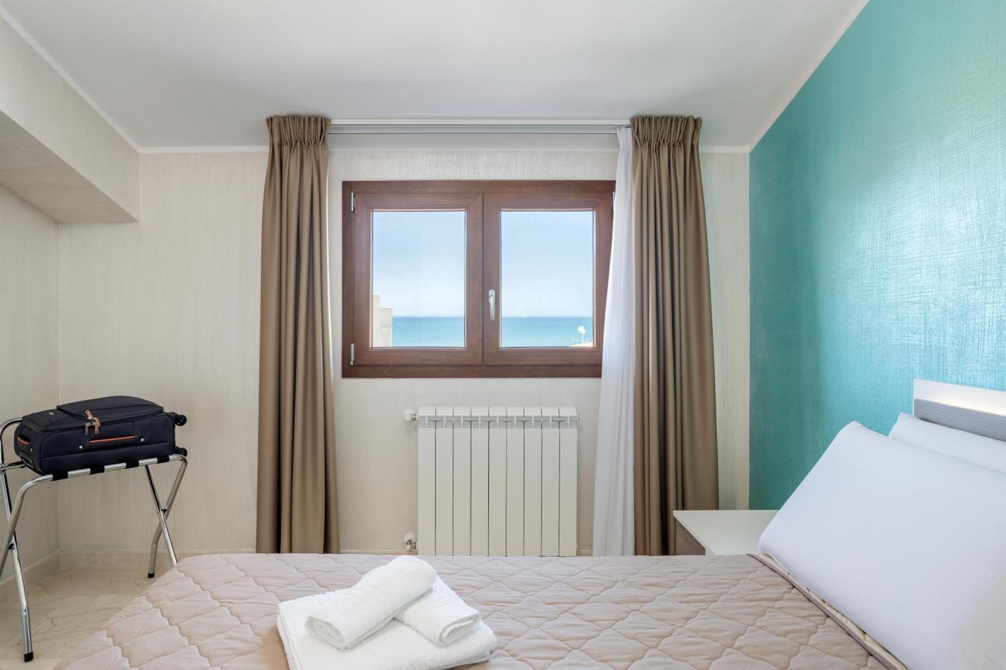 Azzurra Apartments Balestrate Eksteriør billede